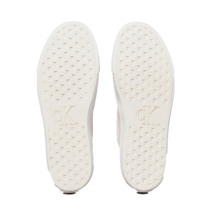 canvasschuhe-mit-plateau
