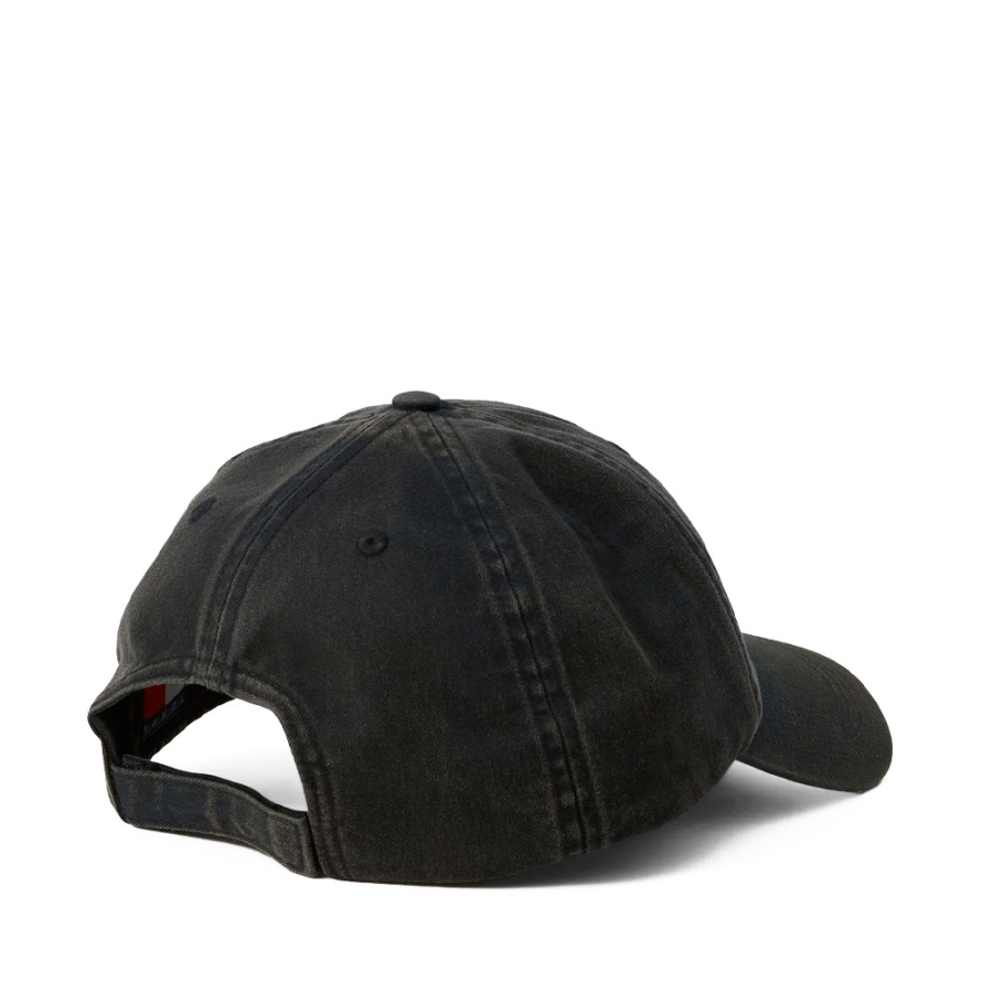 baseball-cap-with-embroidered-logo baseball-cap-with-embroidered-logo