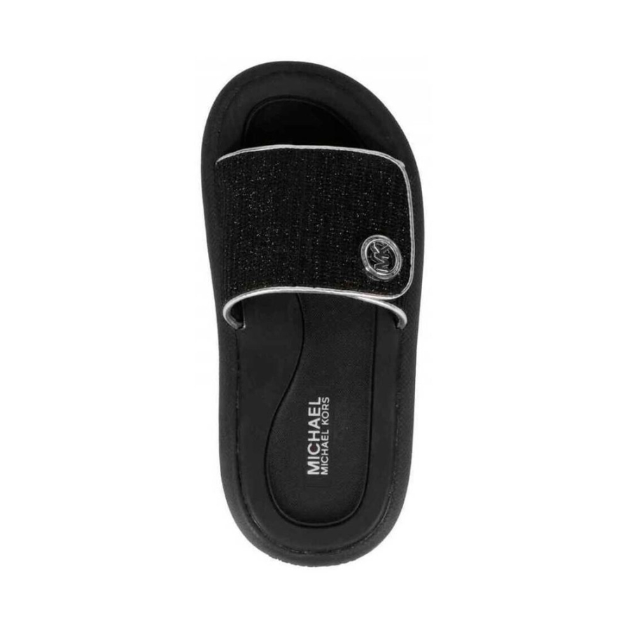 tongs-raelynn-darby tongs-raelynn-darby