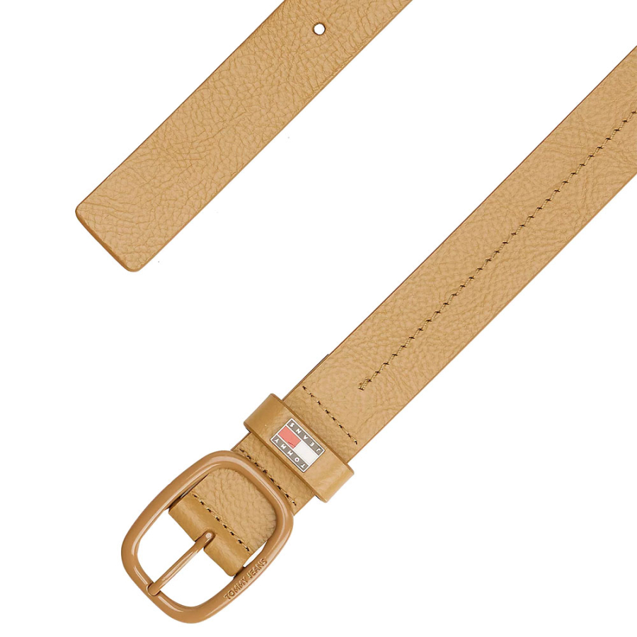 ceinture-en-cuir-avec-badge-distinctif ceinture-en-cuir-avec-badge-distinctif