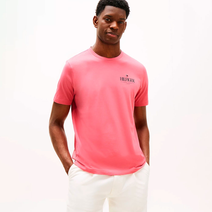 camiseta-de-gola-redonda-com-logotipo camiseta-de-gola-redonda-com-logotipo