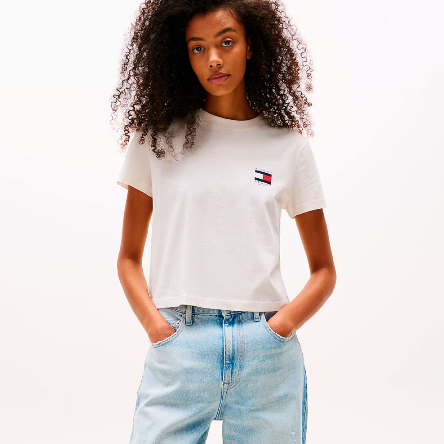 t-shirt-avec-logo-au-dos t-shirt-avec-logo-au-dos