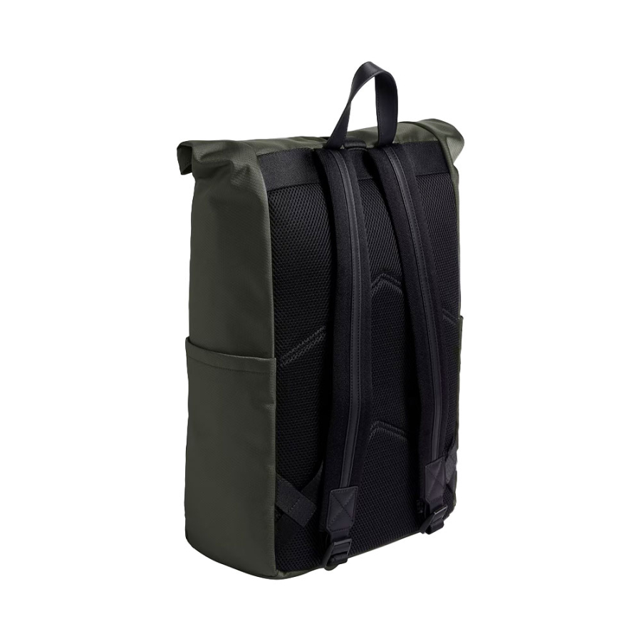 mochila-essential-folded mochila-essential-folded