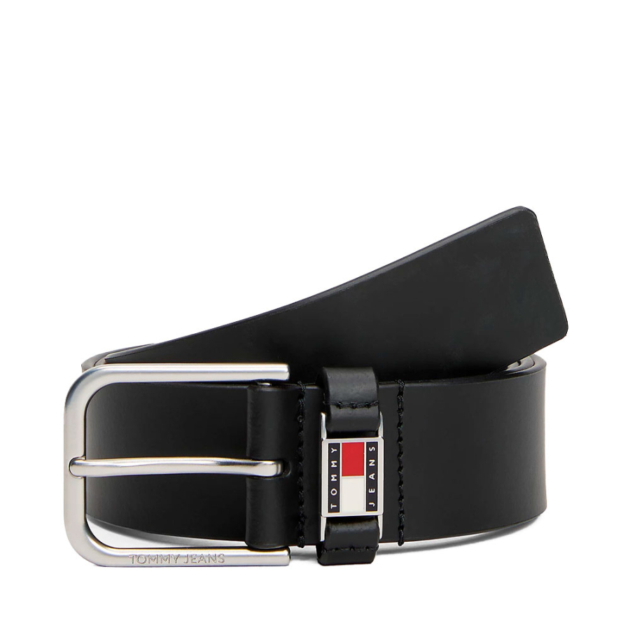 cinturon-de-piel-con-logo-en-bajo-relieve cinturon-de-piel-con-logo-en-bajo-relieve