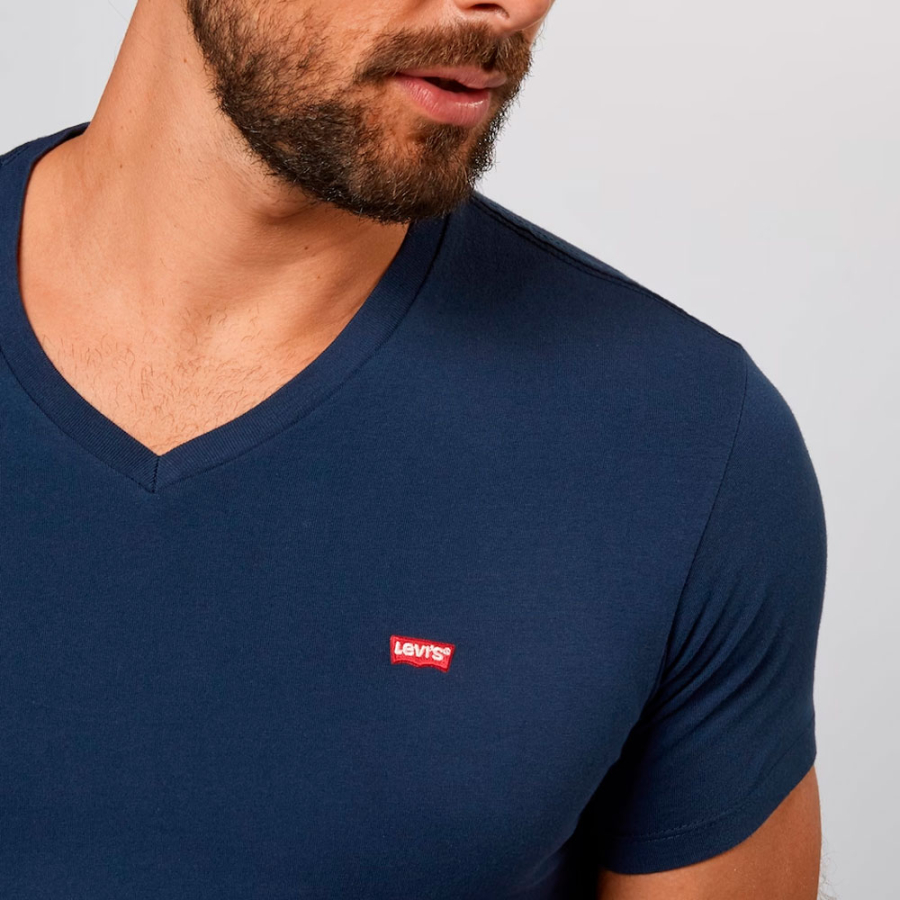 levi-s-original-t-shirt-mit-v-ausschnitt-marineblau levi-s-original-t-shirt-mit-v-ausschnitt-marineblau