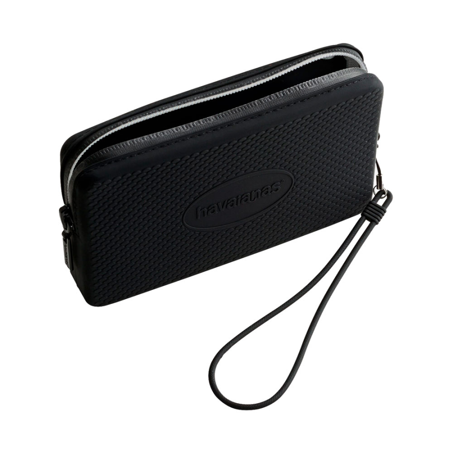 havaianas-mini-logo-black-toiletry-bag havaianas-mini-logo-black-toiletry-bag