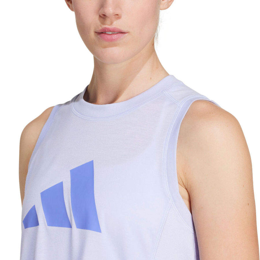 camiseta-con-logo-grande