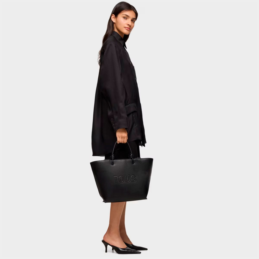 tous-la-rue-nuova-borsa-tote-nera-con-stile-urbano-da-donna tous-la-rue-nuova-borsa-tote-nera-con-stile-urbano-da-donna