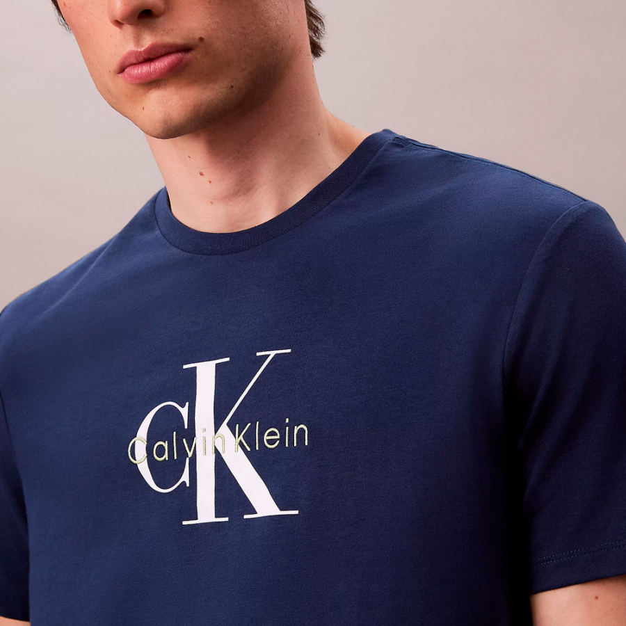 t-shirt-avec-logo-monogramme t-shirt-avec-logo-monogramme