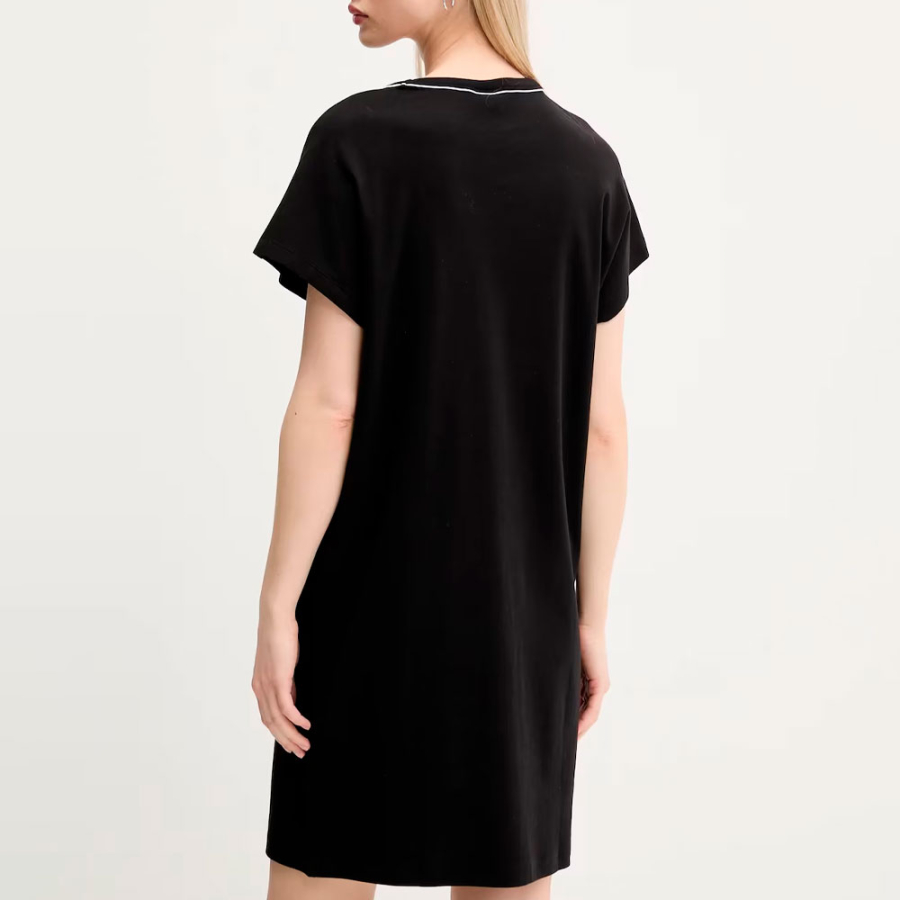dress-with-brand-name dress-with-brand-name
