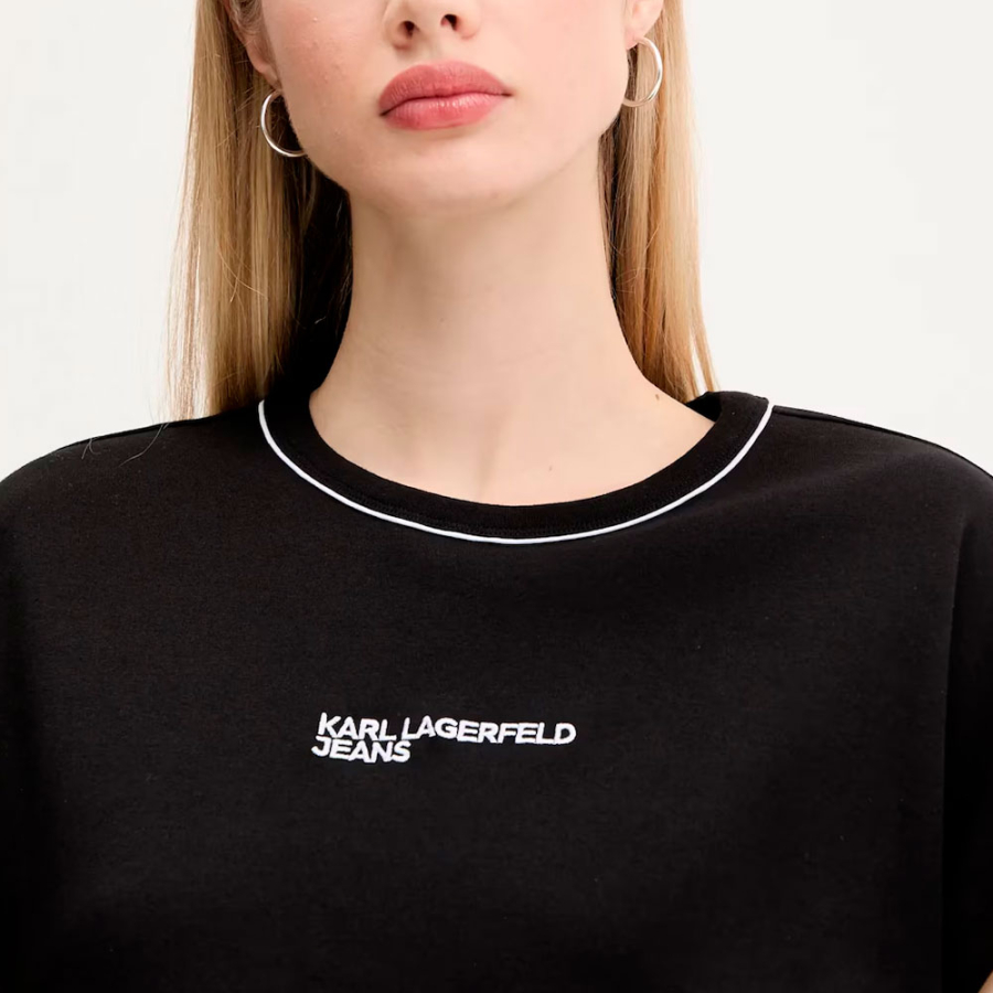 vestido-con-nombre-de-la-marca vestido-con-nombre-de-la-marca