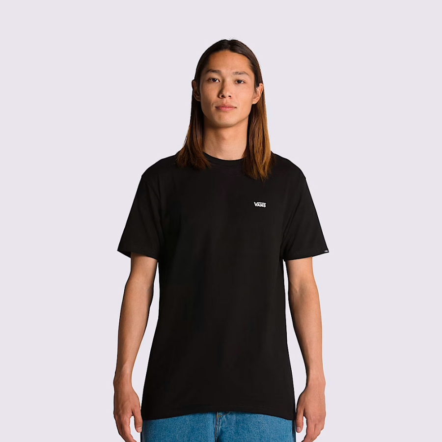 camiseta-con-el-logotipo-en-el-pecho-izquierdo camiseta-con-el-logotipo-en-el-pecho-izquierdo