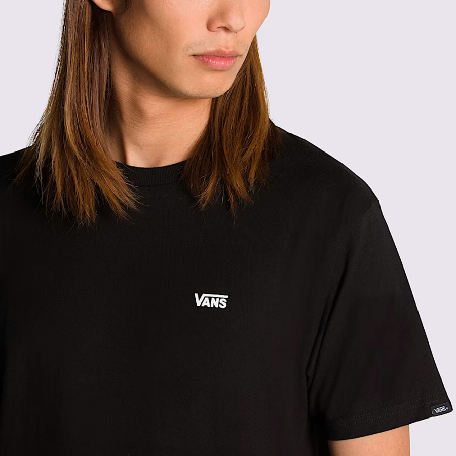 t-shirt-avec-logo-sur-la-poitrine-gauche t-shirt-avec-logo-sur-la-poitrine-gauche