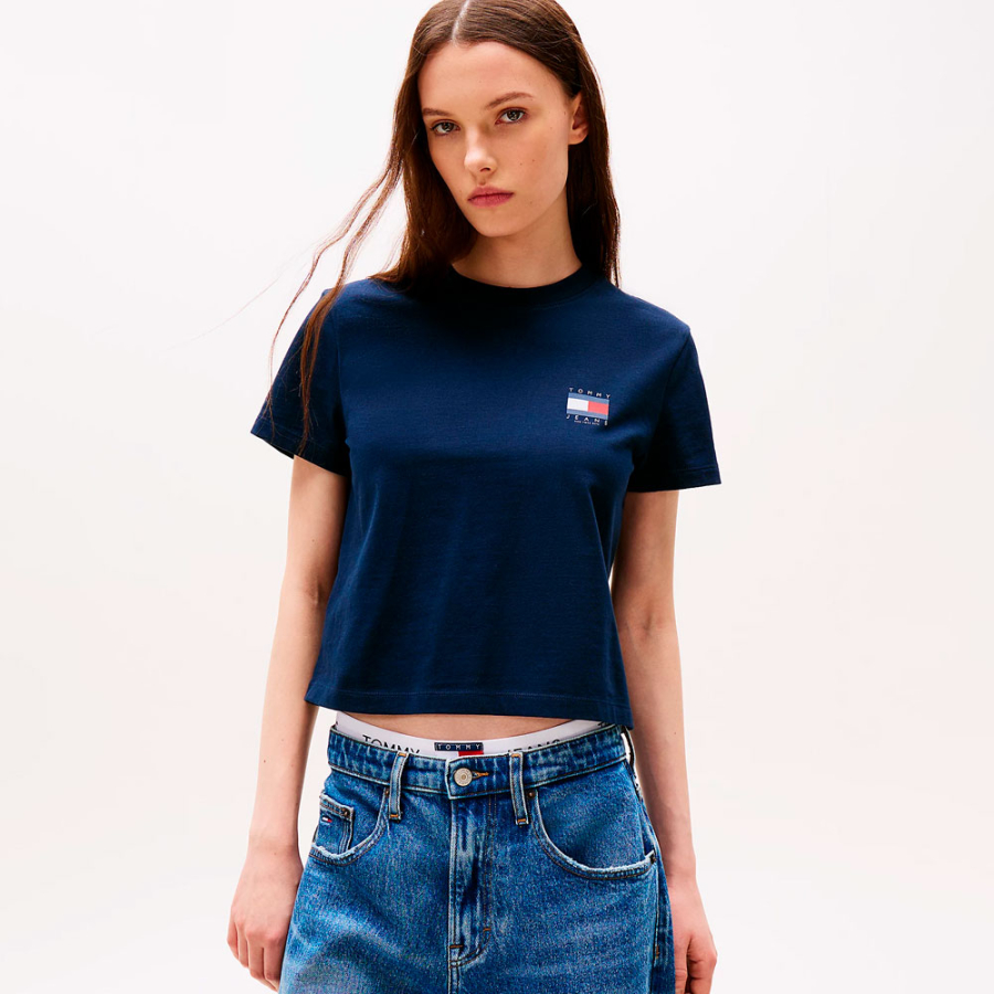 t-shirt-avec-logo-dans-le-dos t-shirt-avec-logo-dans-le-dos