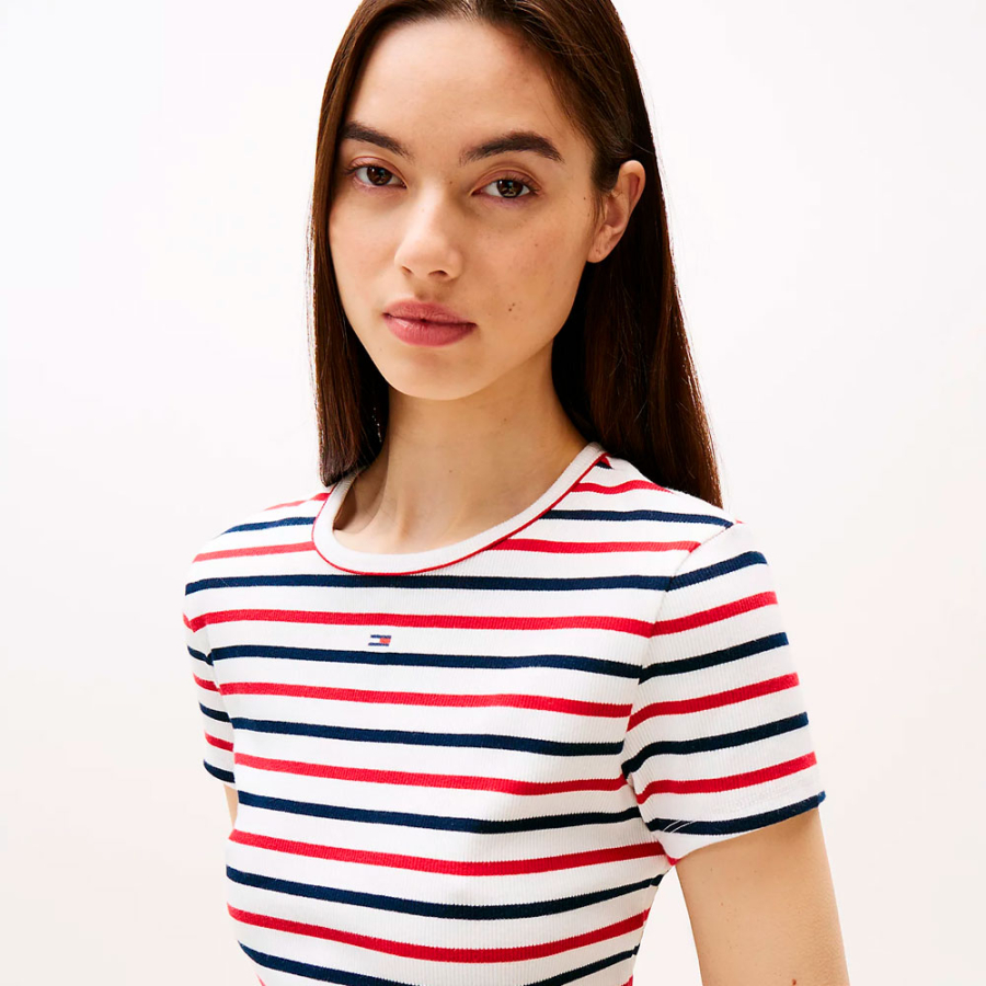 camiseta-slim-de-cuello-redondo camiseta-slim-de-cuello-redondo