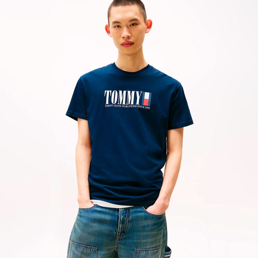 camiseta-gola-redonda-com-logotipo camiseta-gola-redonda-com-logotipo