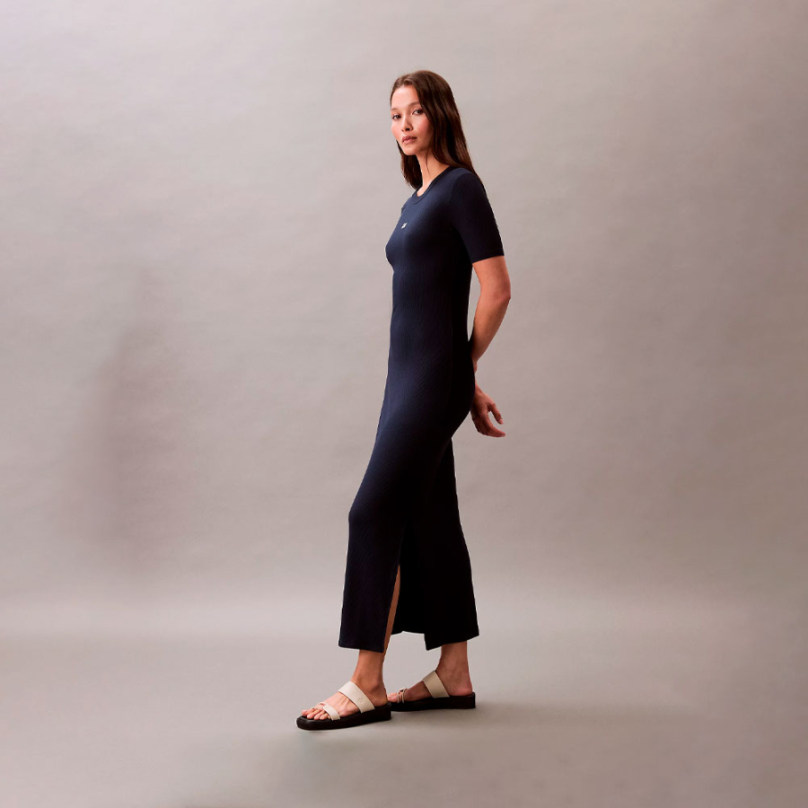 geripptes-midikleid-aus-modal-stretch geripptes-midikleid-aus-modal-stretch