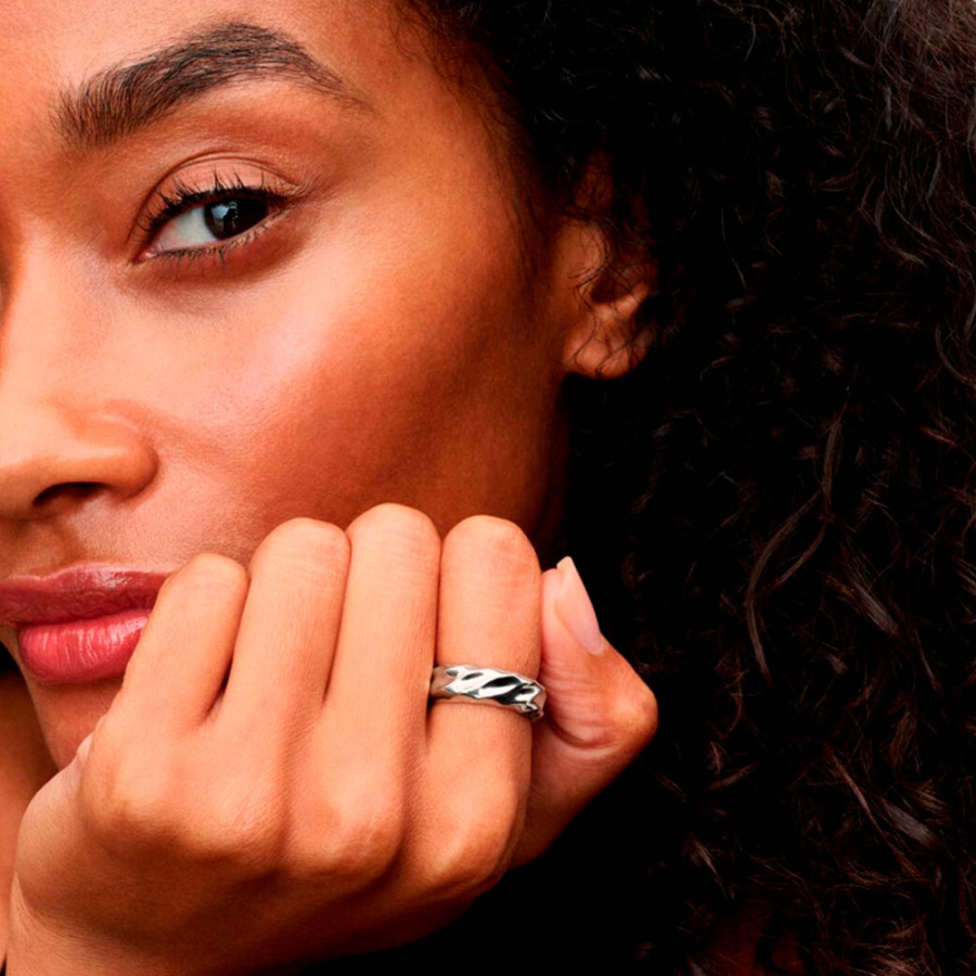 wide-wavy-band-ring-193886c00 wide-wavy-band-ring-193886c00