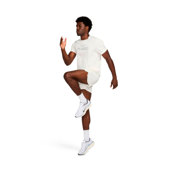 Nike Vtements de sport Blanc - T-SHIRT MILER FLASH DRI-FIT UV - L - Ref 29 €