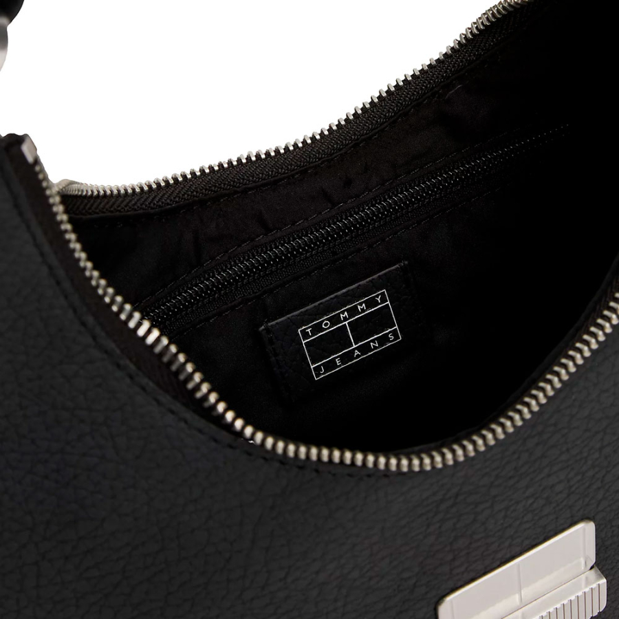 bolso-hobo-con-broche-de-giro-y-logo bolso-hobo-con-broche-de-giro-y-logo