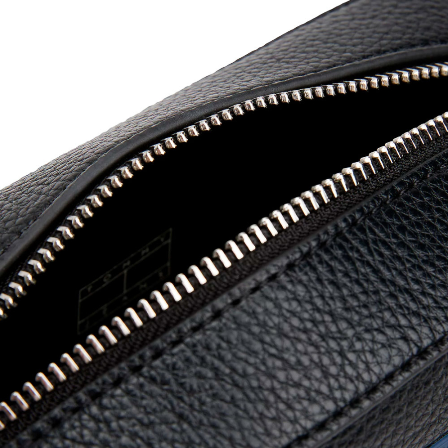 sac-bandouliere-a-badge-ton-sur-ton sac-bandouliere-a-badge-ton-sur-ton