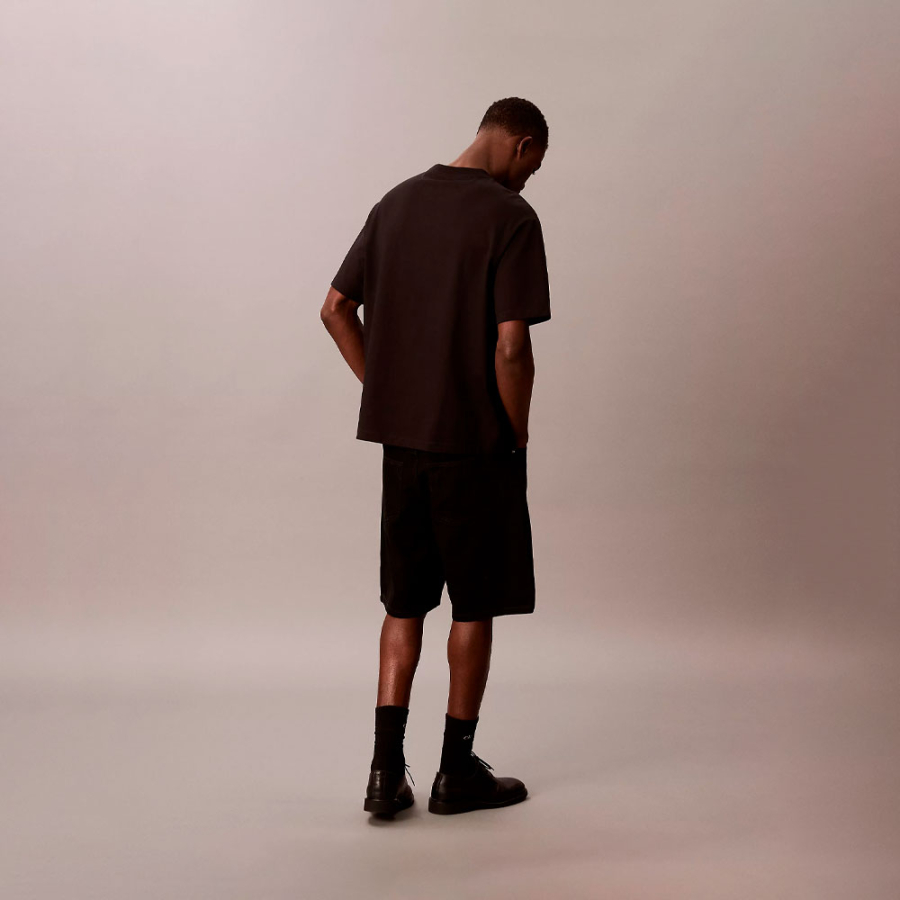 loose-fitting-graphic-logo-tee loose-fitting-graphic-logo-tee