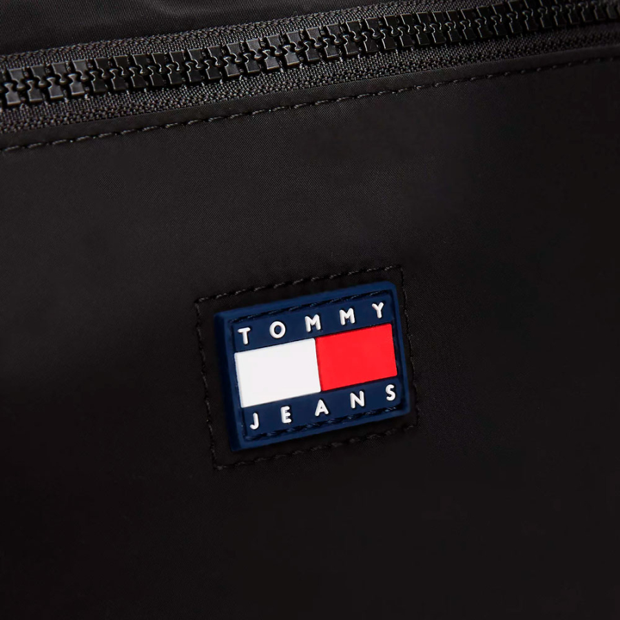 sac-banane-avec-logo-caoutchoute sac-banane-avec-logo-caoutchoute