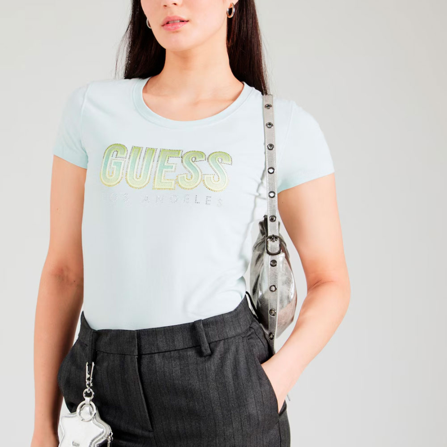 t-shirt-mit-farbverlaufslogo t-shirt-mit-farbverlaufslogo