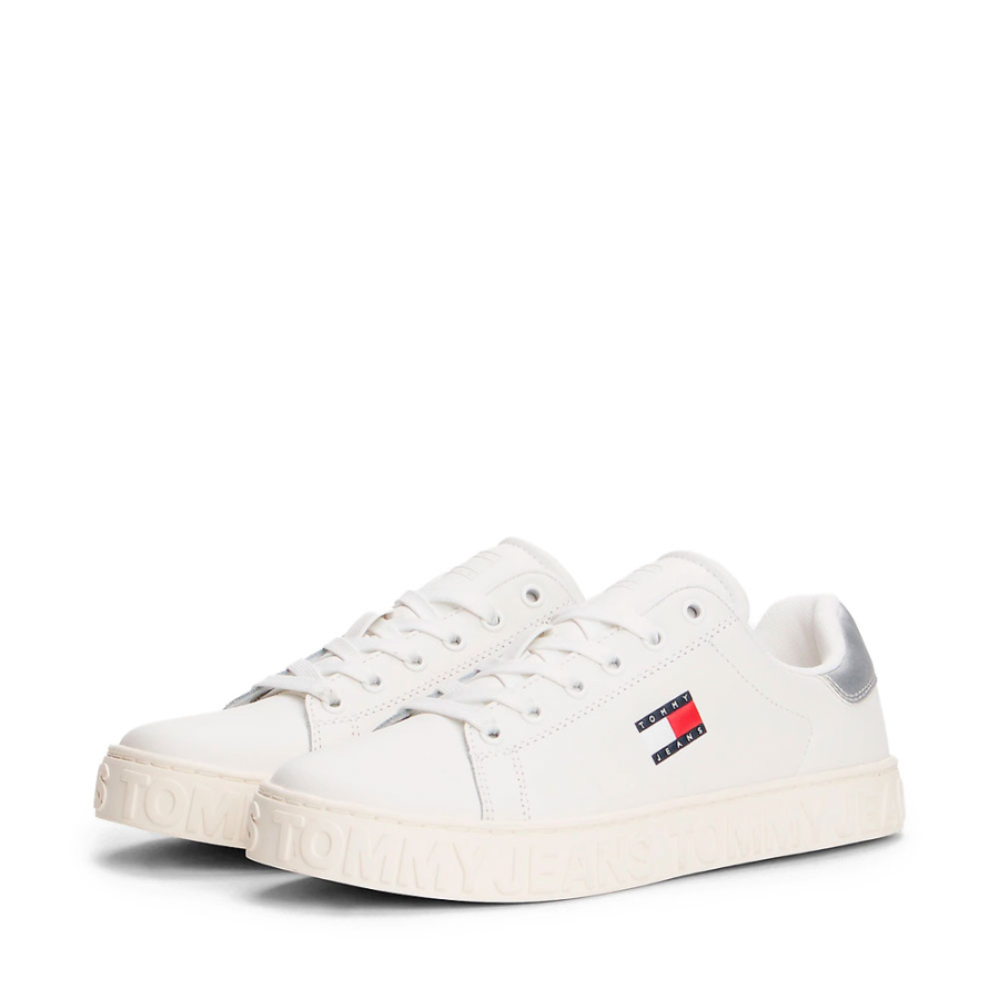 sneakers-con-logo-in-rilievo-e-pelle sneakers-con-logo-in-rilievo-e-pelle