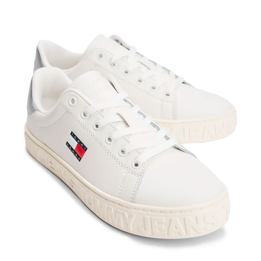 sneakers-con-logo-in-rilievo-e-pelle sneakers-con-logo-in-rilievo-e-pelle