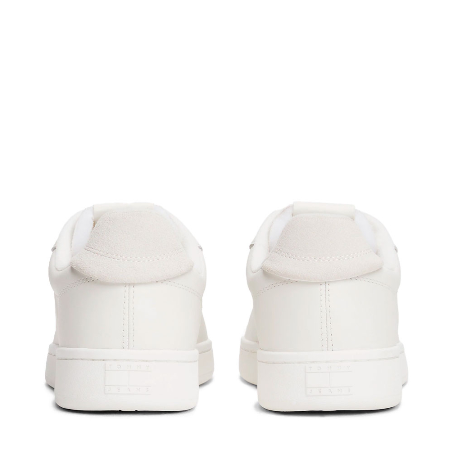 sneakers-dal-design-retro-con-inserti-in-pelle sneakers-dal-design-retro-con-inserti-in-pelle