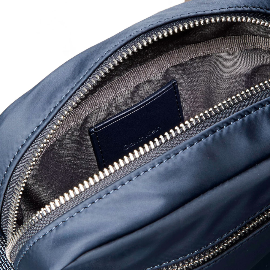 sac-a-bandouliere-reporter-en-nylon-elegant sac-a-bandouliere-reporter-en-nylon-elegant