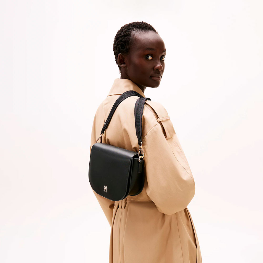 borsa-a-tracolla-con-tracolla-e-scritta
