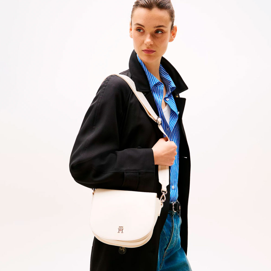 saddle-bag-messenger-bag-with-inscription saddle-bag-messenger-bag-with-inscription