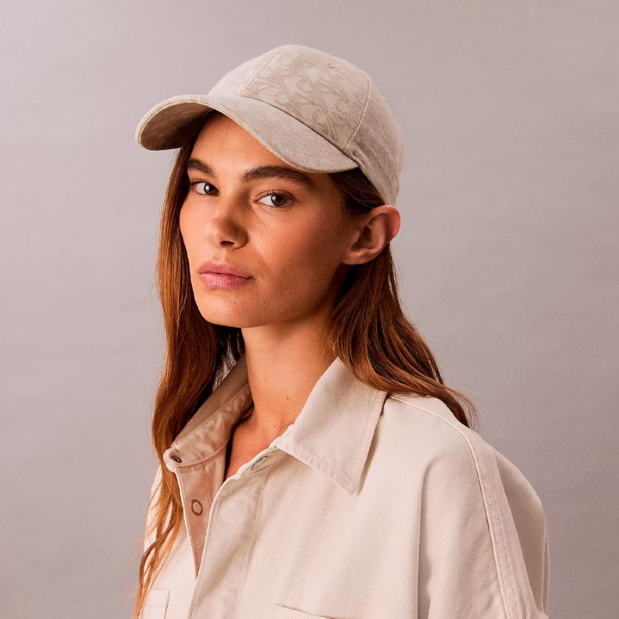 jacquard-cap-mit-logo