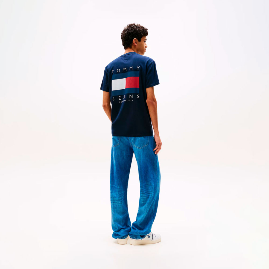 t-shirt-mit-ruckenlogo t-shirt-mit-ruckenlogo