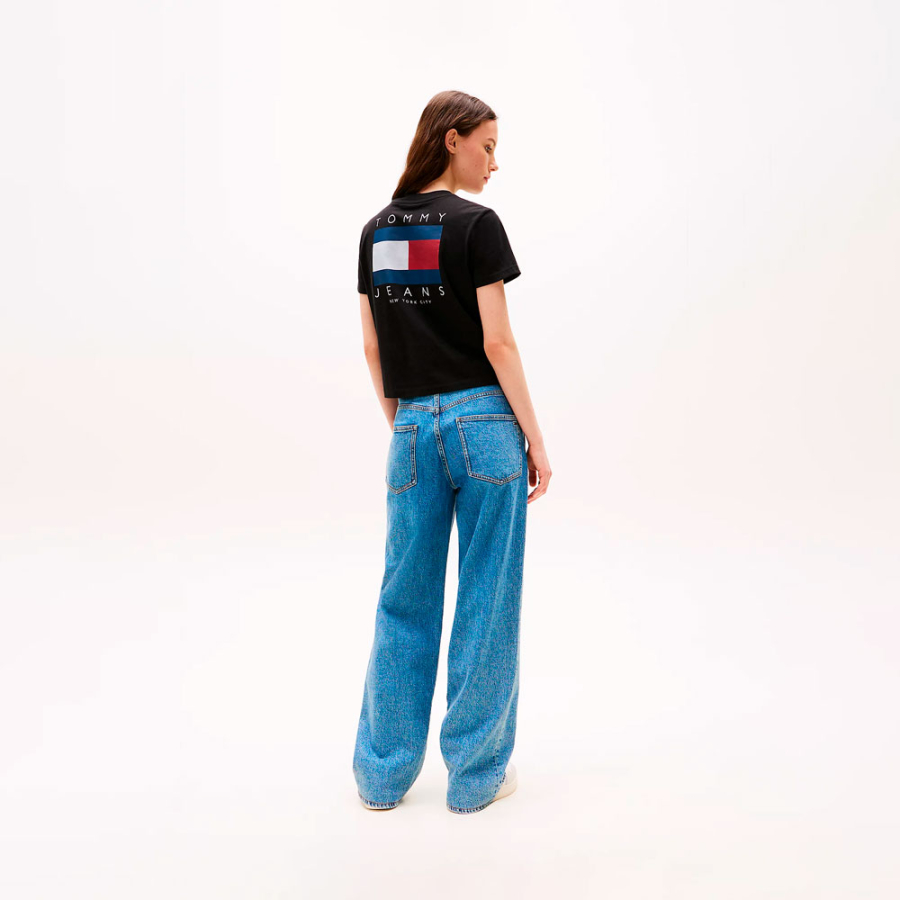t-shirt-mit-logo-auf-der-ruckseite t-shirt-mit-logo-auf-der-ruckseite
