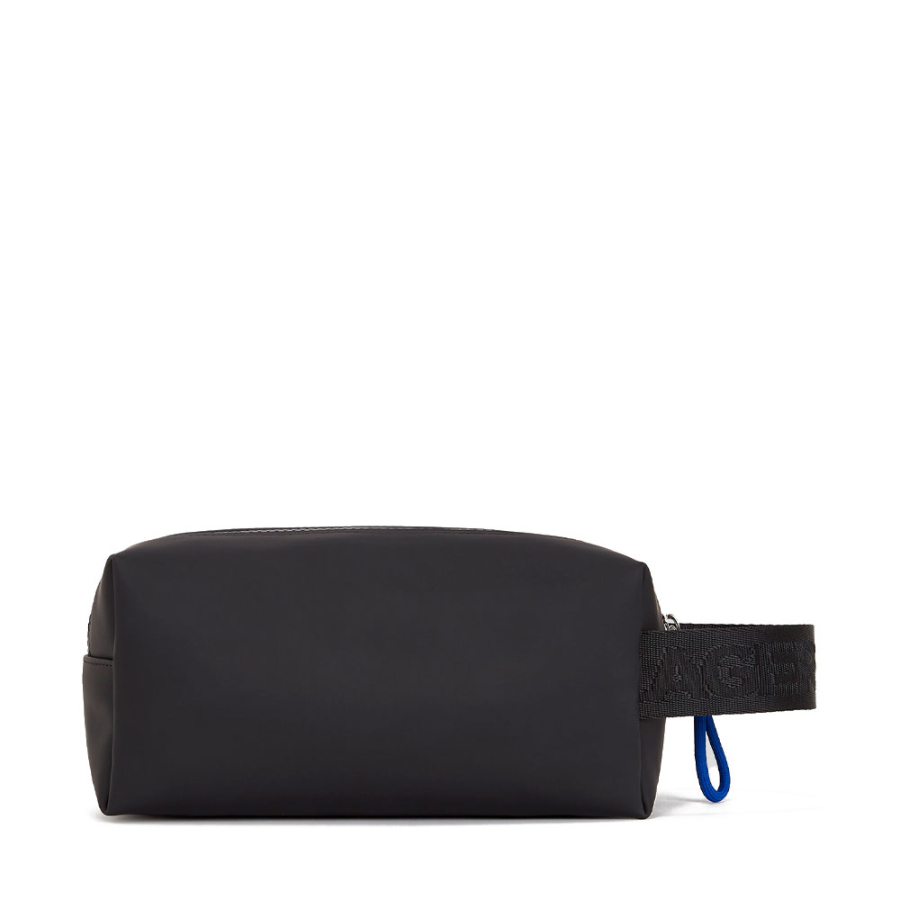 coated-toiletry-bag coated-toiletry-bag