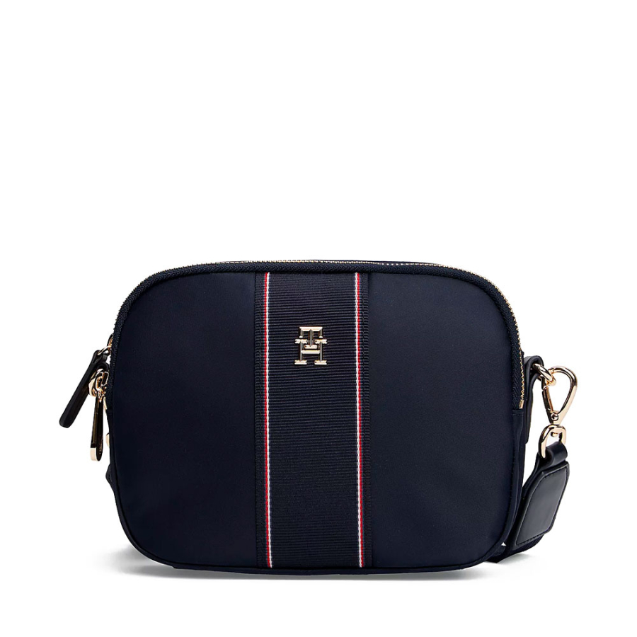 umhangetasche-mit-monogramm umhangetasche-mit-monogramm