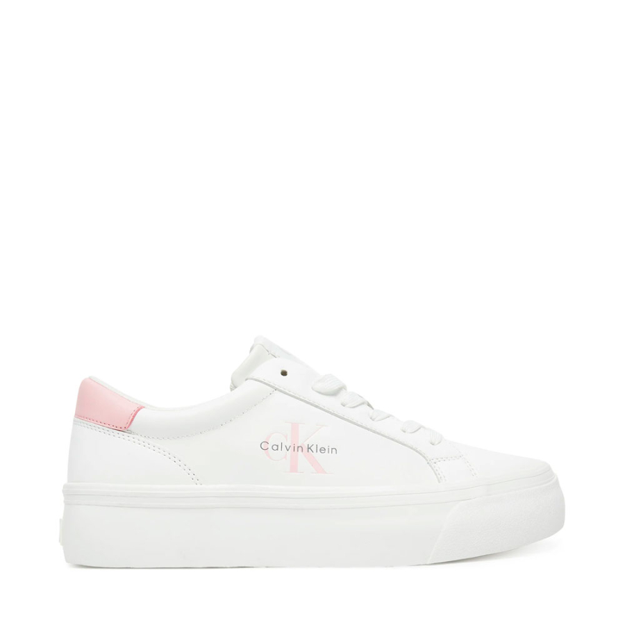 tenis-de-couro-com-logo