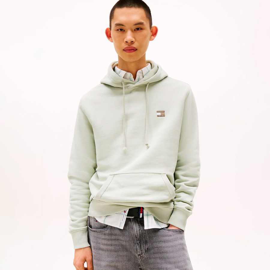 kapuzensweatshirt-mit-kordelzug-und-tonalem-patch kapuzensweatshirt-mit-kordelzug-und-tonalem-patch