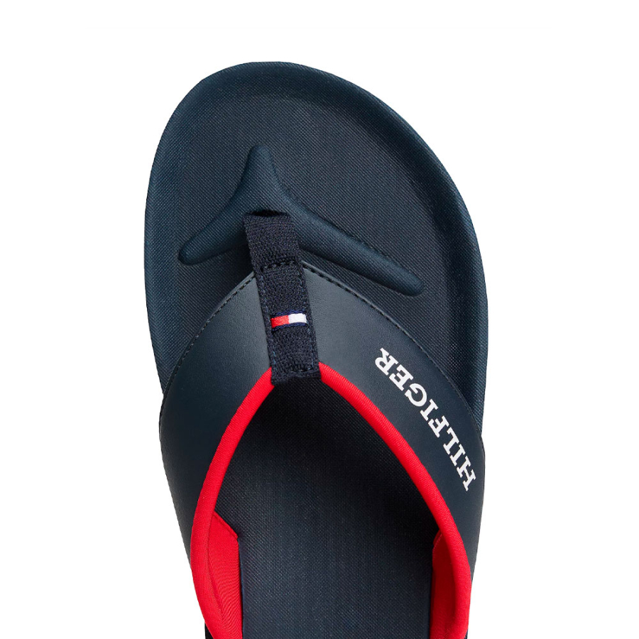flip-flops-mit-gepolsterten-riemen-und-aufschrift flip-flops-mit-gepolsterten-riemen-und-aufschrift
