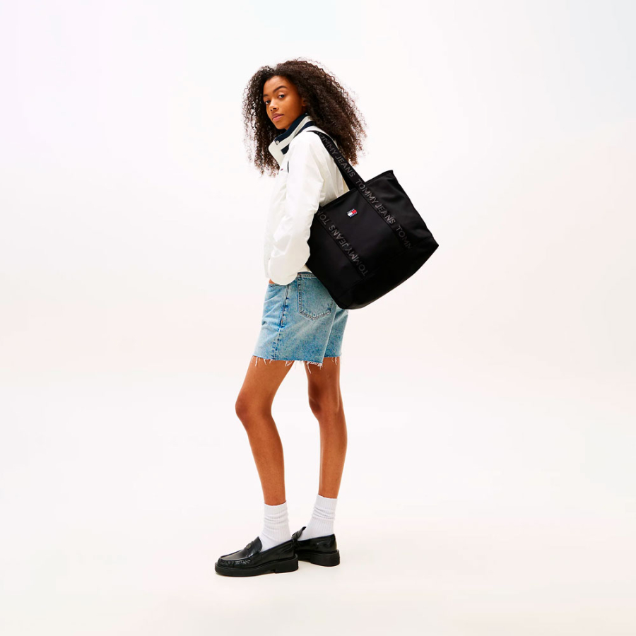 essential-tote-bag-with-inscription essential-tote-bag-with-inscription