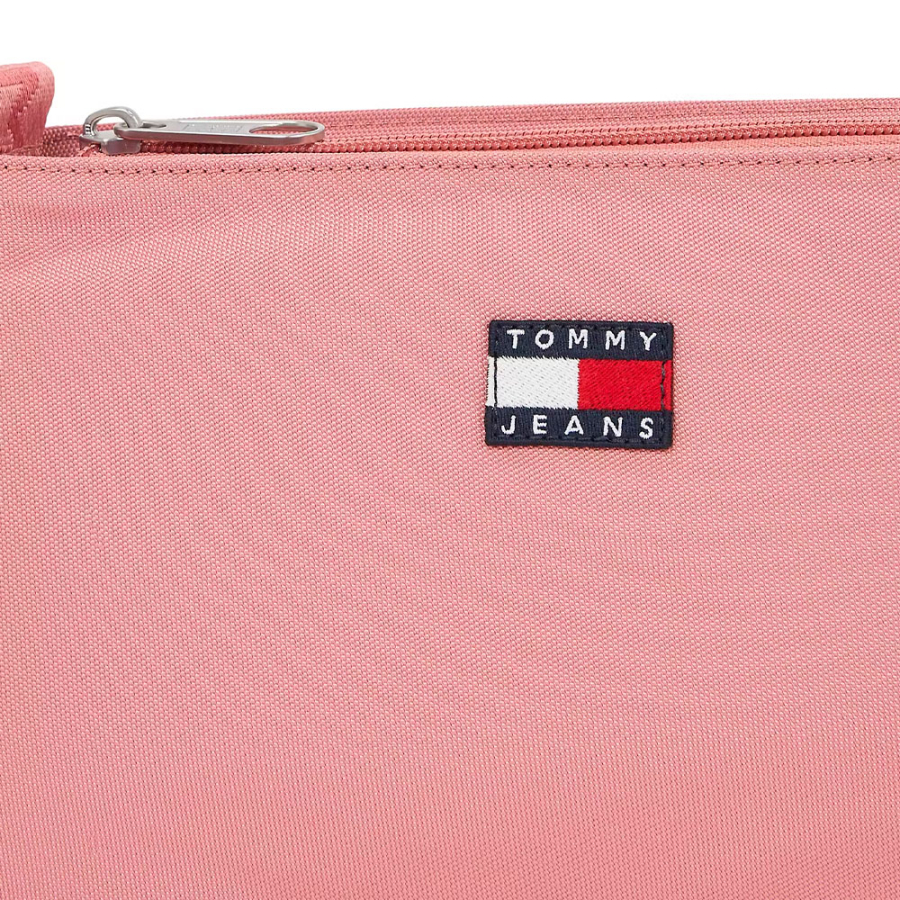 essential-crossbody-bag-with-inscription essential-crossbody-bag-with-inscription