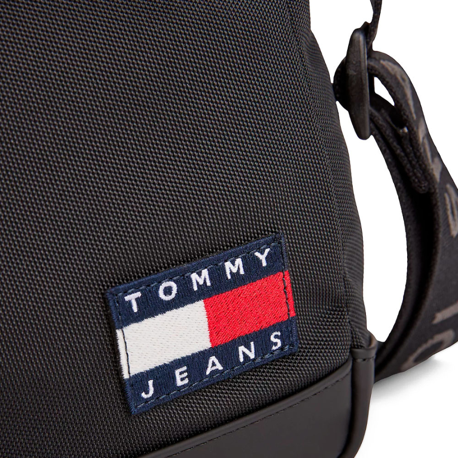 essential-daily-crossbody-bag essential-daily-crossbody-bag