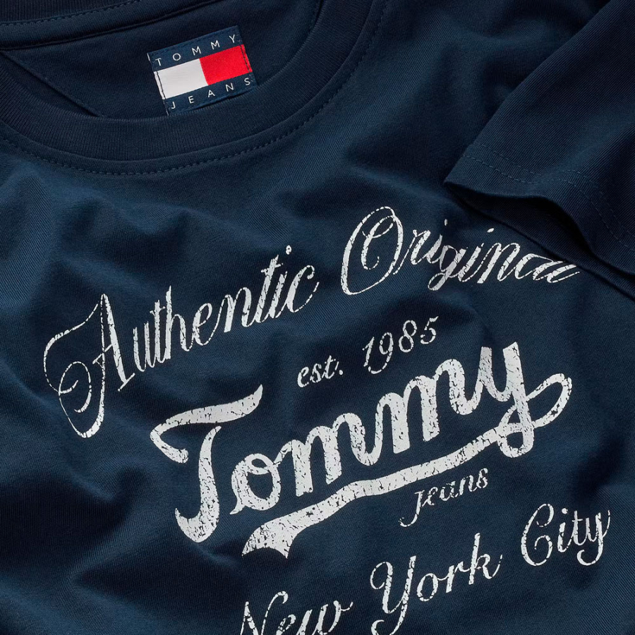 regular-essential-logo-t-shirt