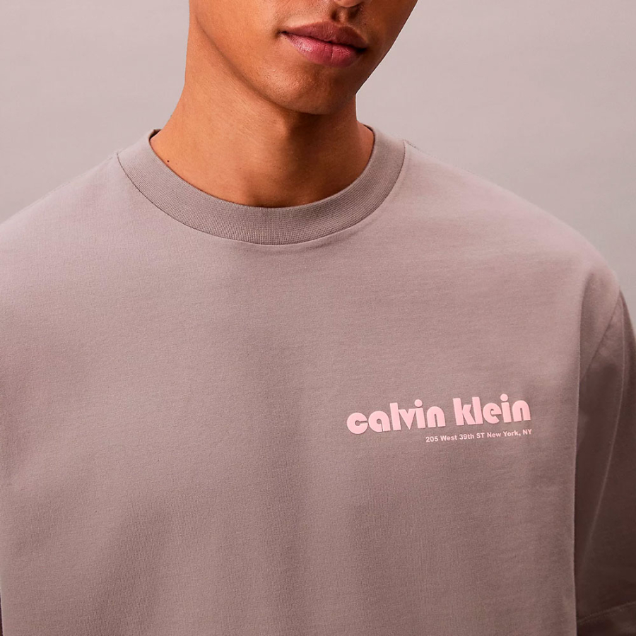 camiseta-holgada-con-logo-calvin-klein camiseta-holgada-con-logo-calvin-klein