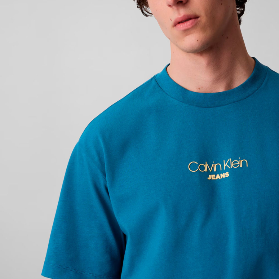 loose-fitting-graphic-logo-tee loose-fitting-graphic-logo-tee