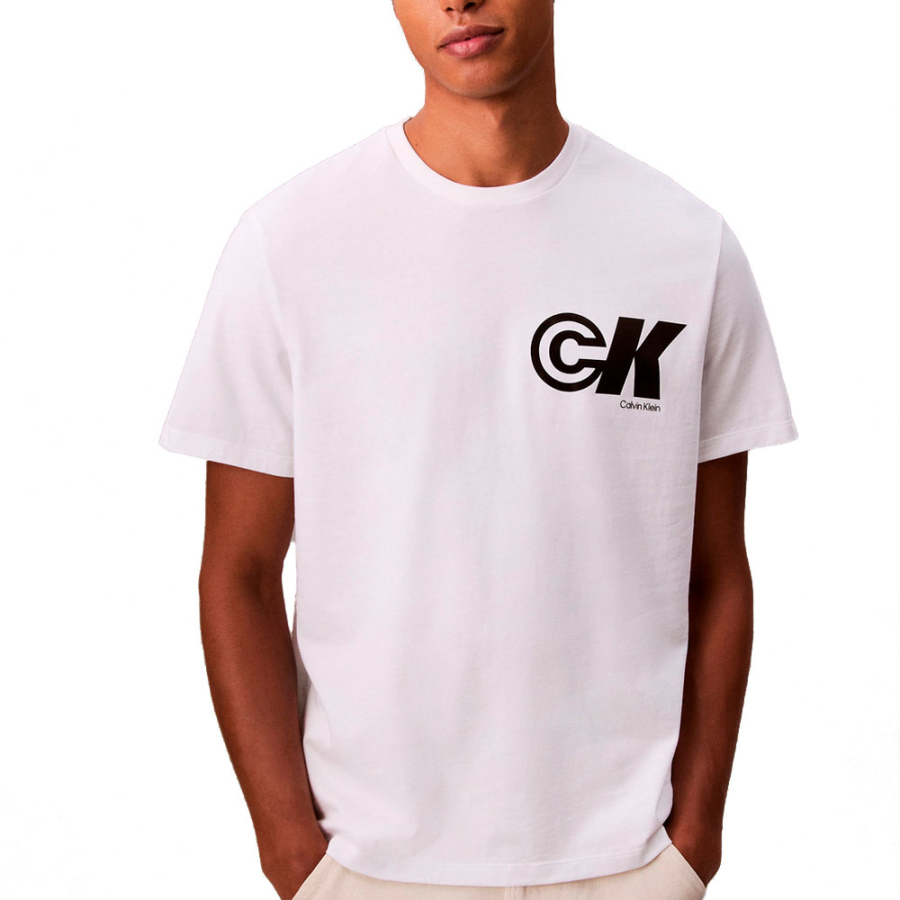 camiseta-con-logo-grafico-monograma-deportiva camiseta-con-logo-grafico-monograma-deportiva