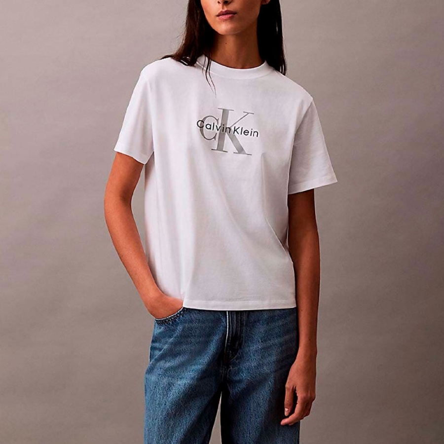 t-shirt-mit-monogramm-logo t-shirt-mit-monogramm-logo